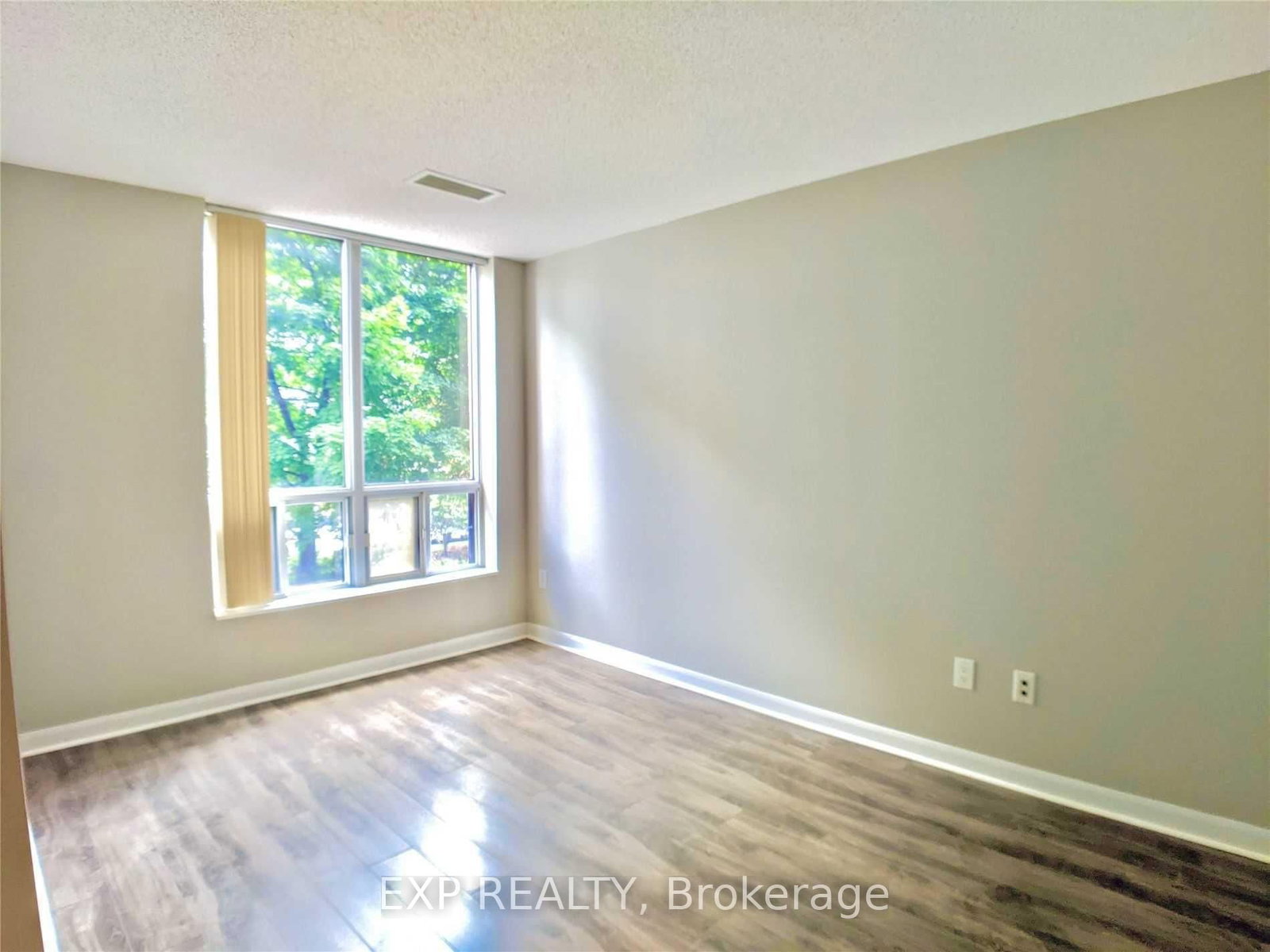 33 Sheppard Avenue E, Unit 212 - Photo 7