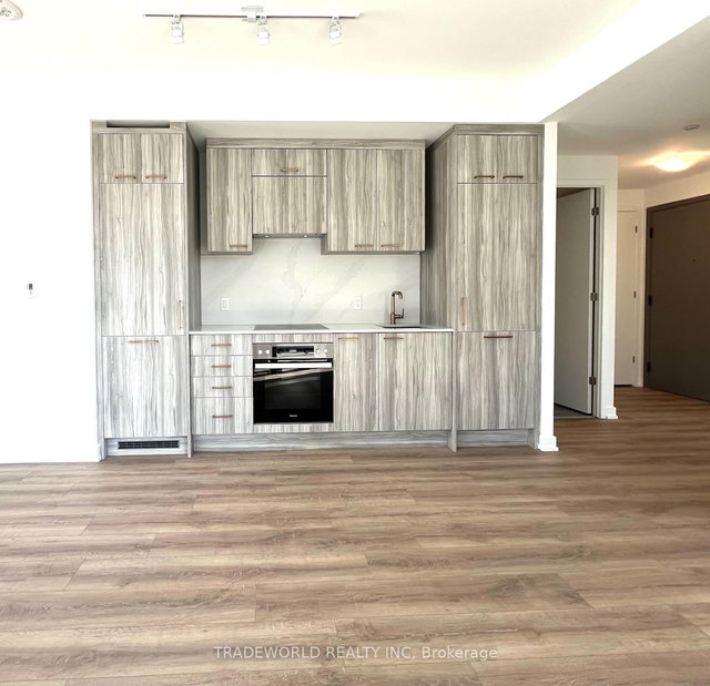 1110 - 634 Church Street