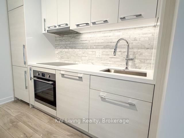 29 Green Trail Court, Unit 705 - Photo 5