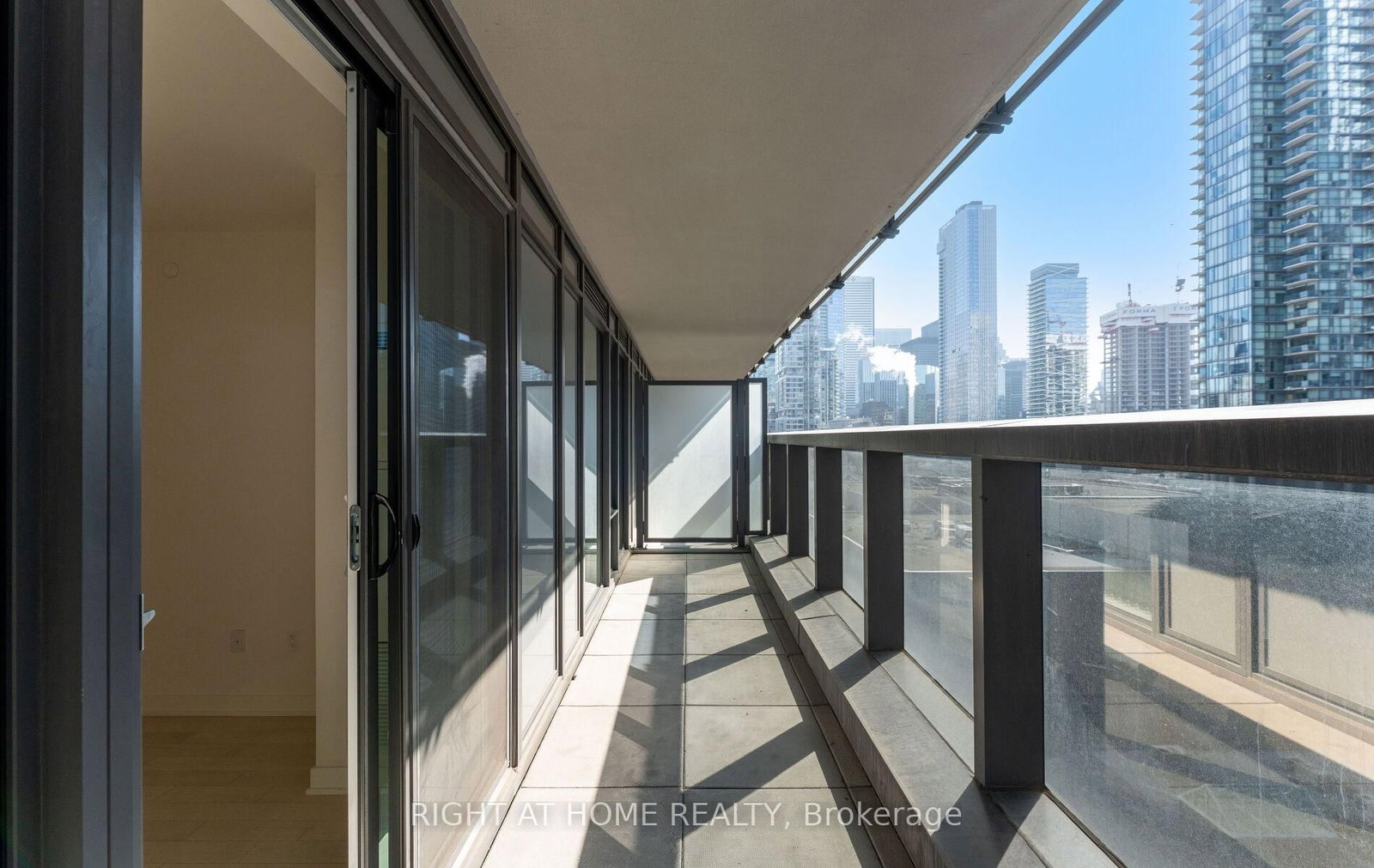 330 Richmond Street W, Unit 1501 - Photo 27