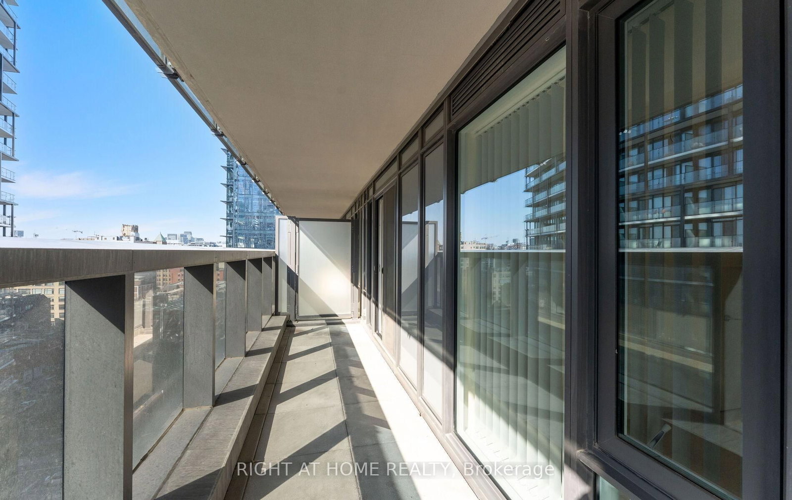 330 Richmond Street W, Unit 1501 - Photo 29