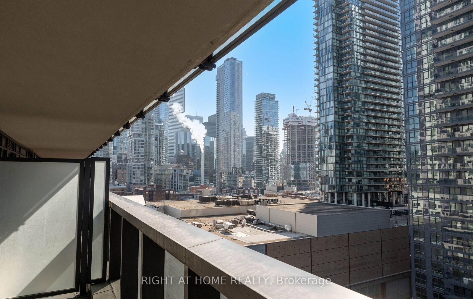 330 Richmond Street W, Unit 1501 - Photo 30