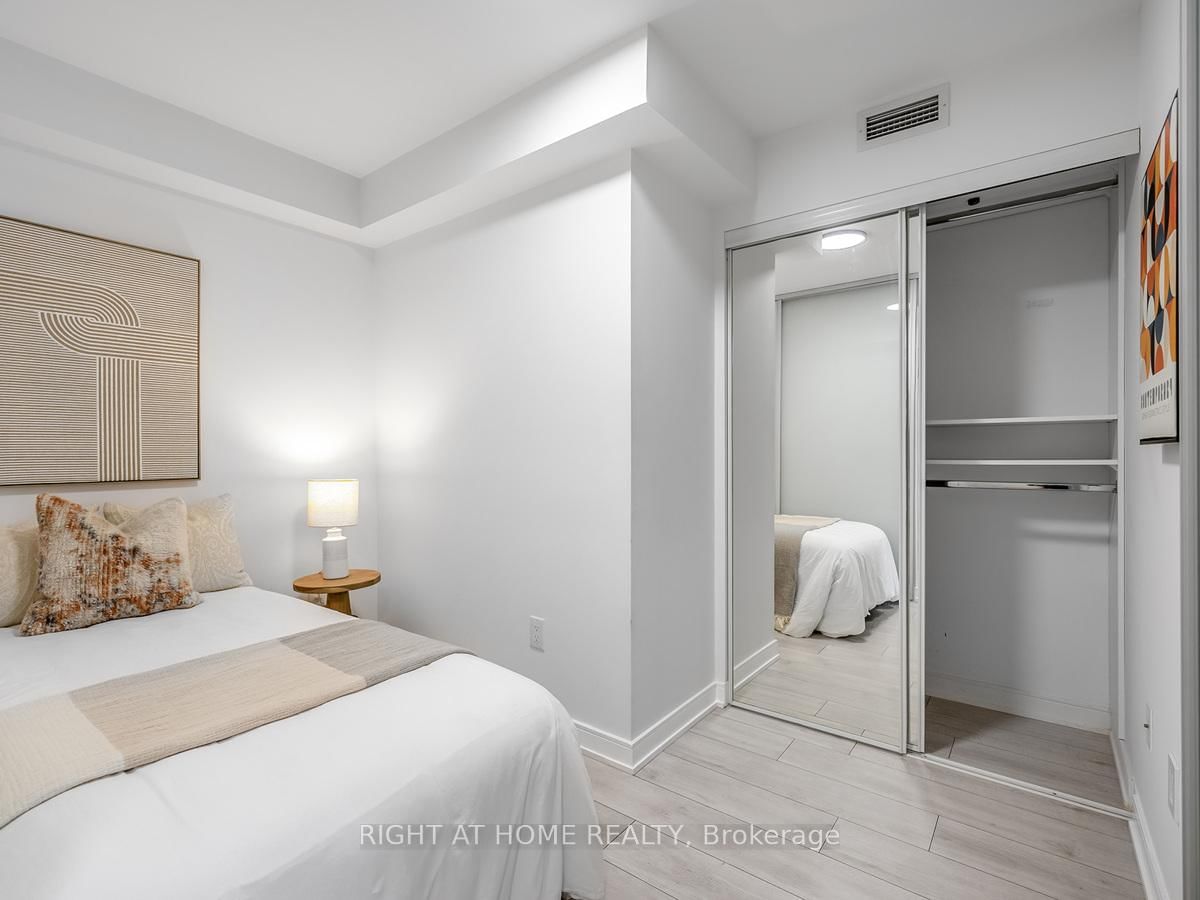 525 Adelaide Street W, Unit 1622 - Photo 13