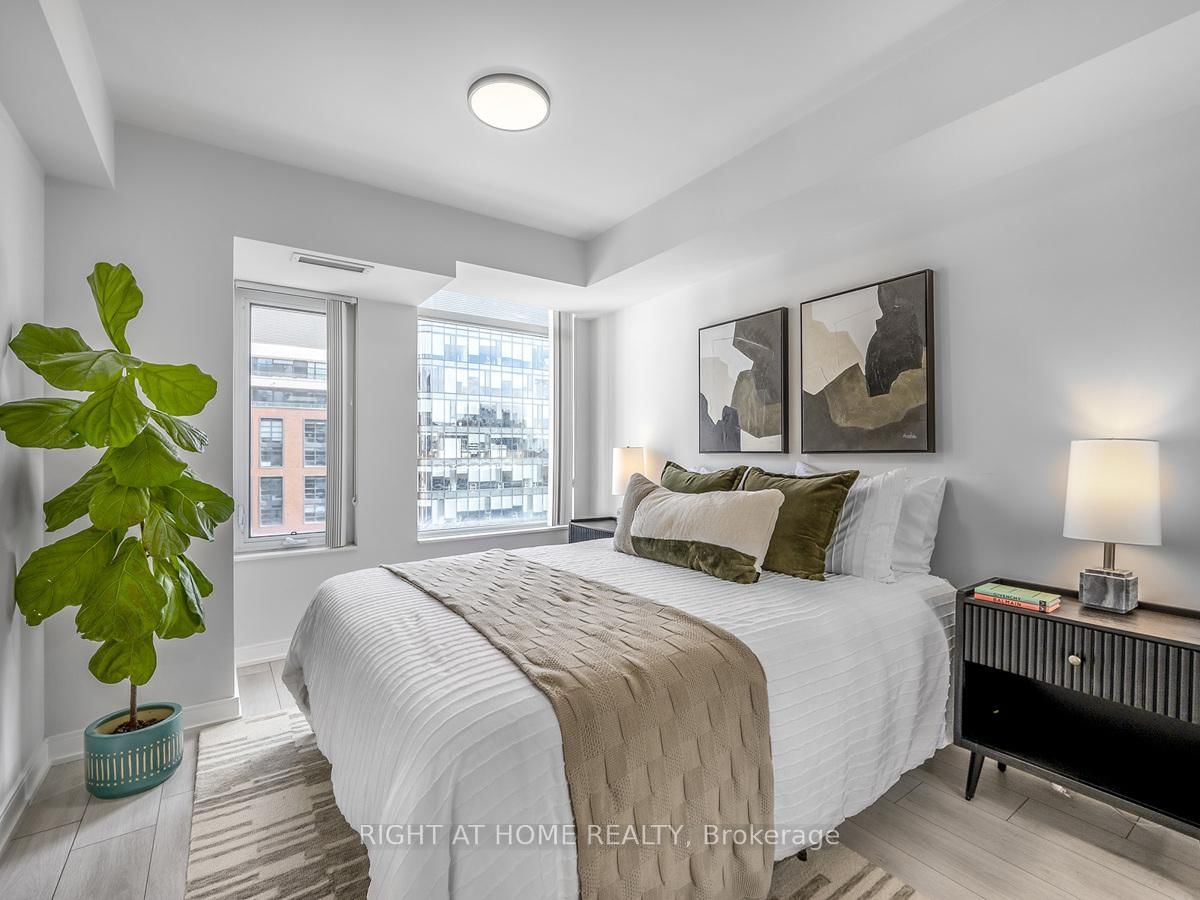 525 Adelaide Street W, Unit 1622 - Photo 8