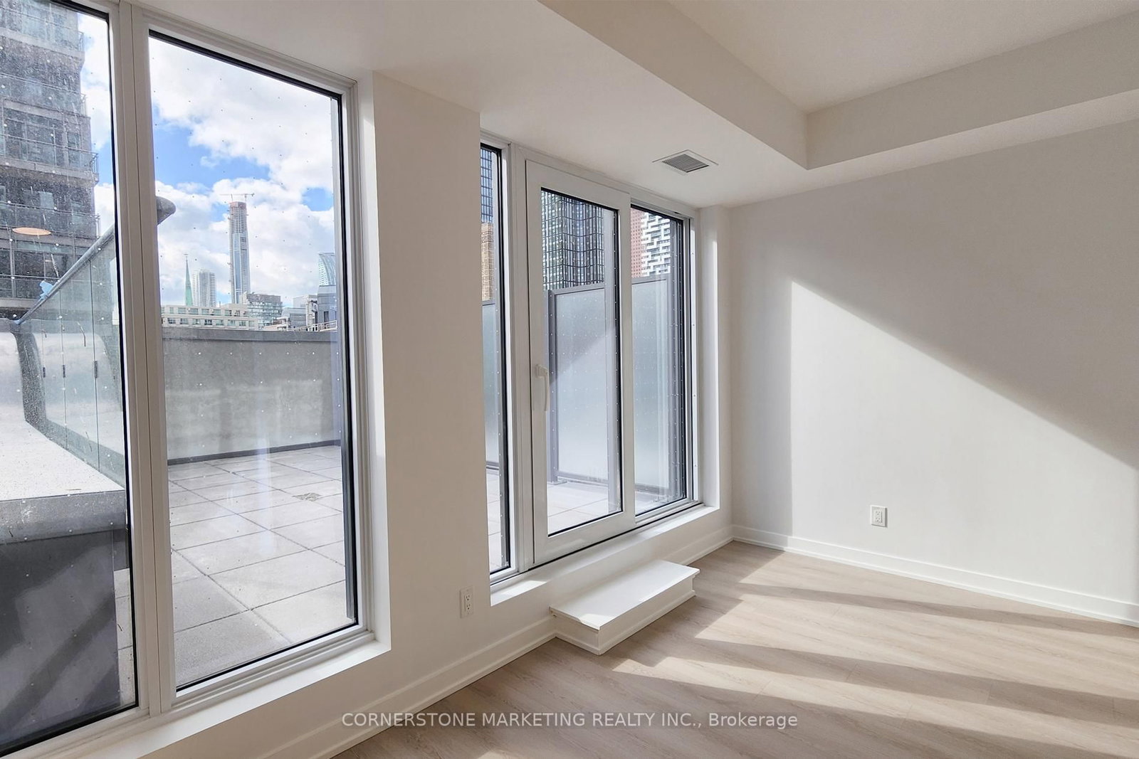 100 Queen Street E, Unit 607 - Photo 2