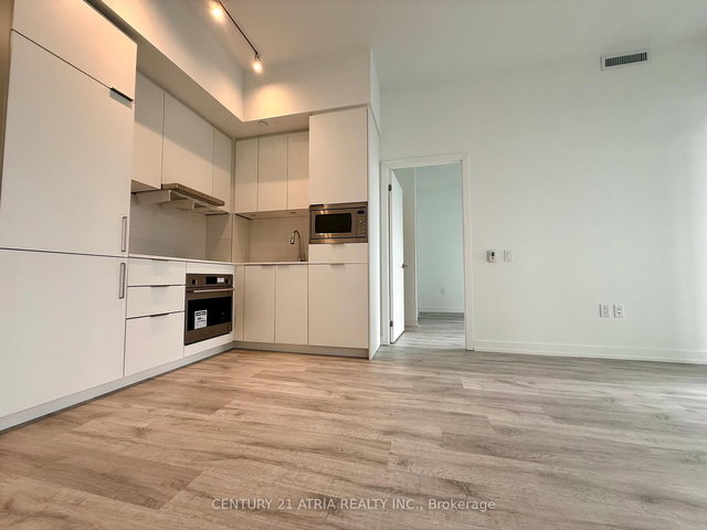 1106 - 7 Golden Lion Heights