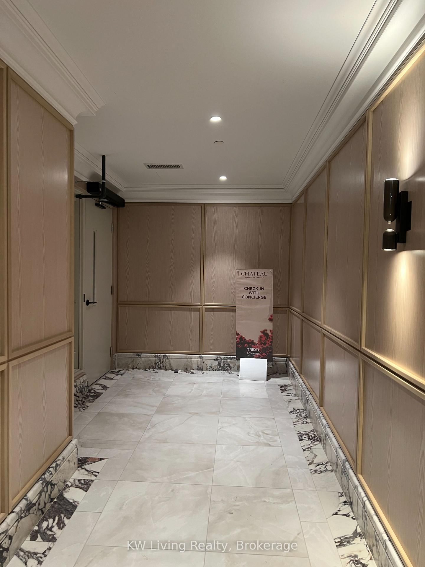 10 Inn On The Pk Drive, Unit 907 - Photo 5