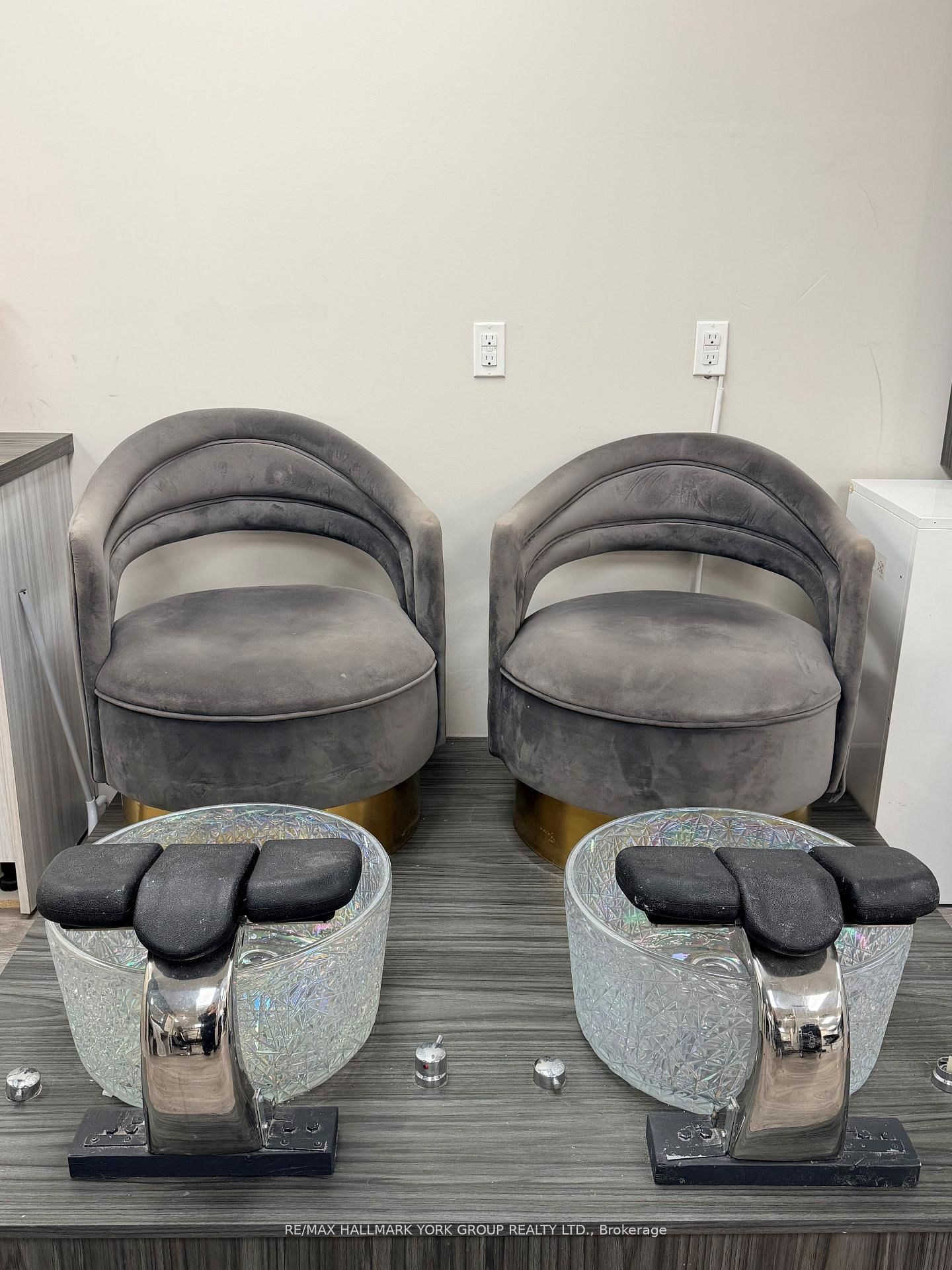 6166 Yonge Street, Unit 3-Nail Station - Photo 2