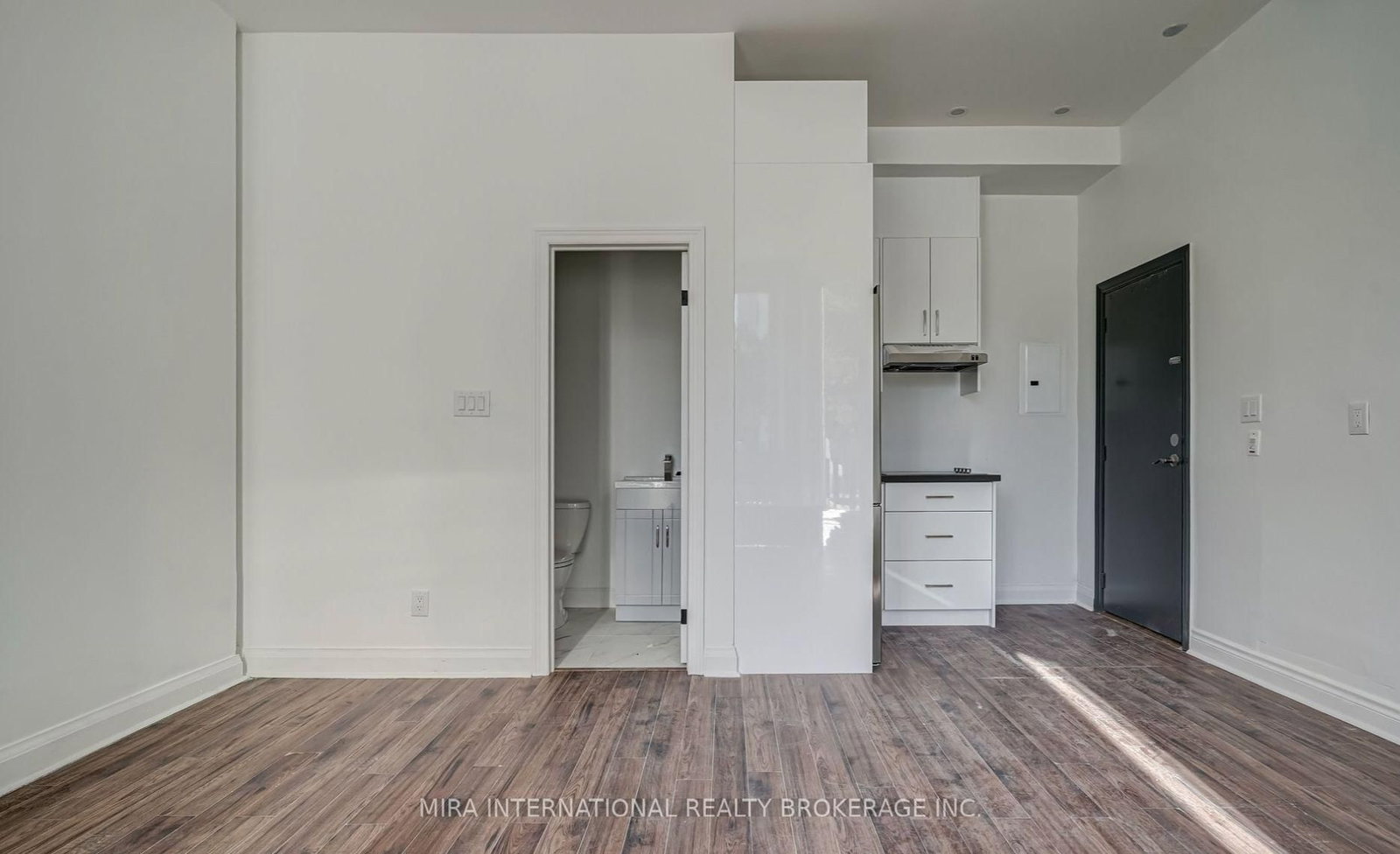 180 Sherbourne Street, Unit 101 - Photo 5