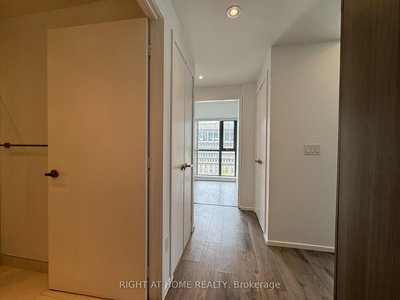 906-159 Dundas Street East, Toronto, Ontario image-0-1