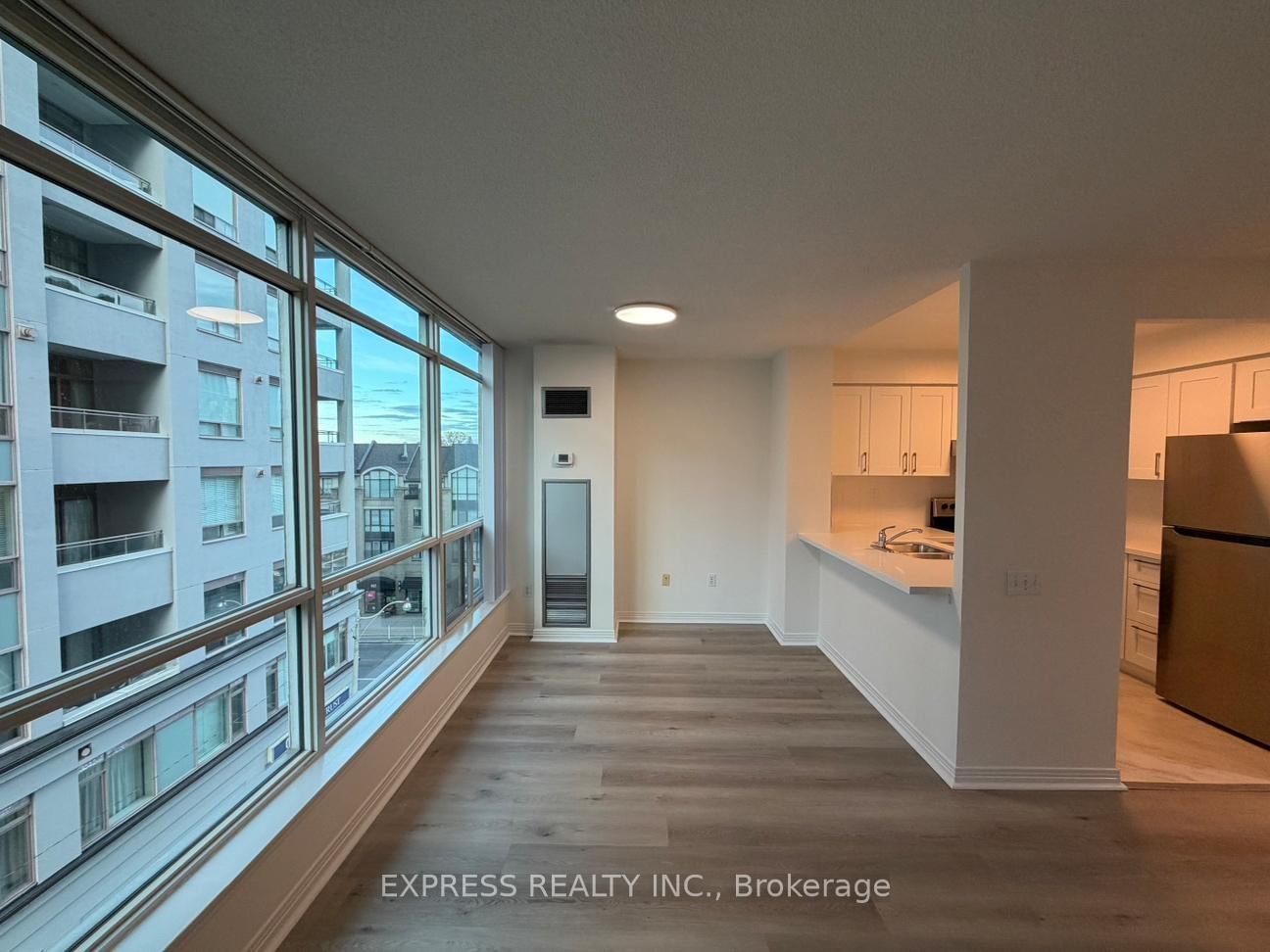 942 Yonge Street, Unit 504 - Photo 3