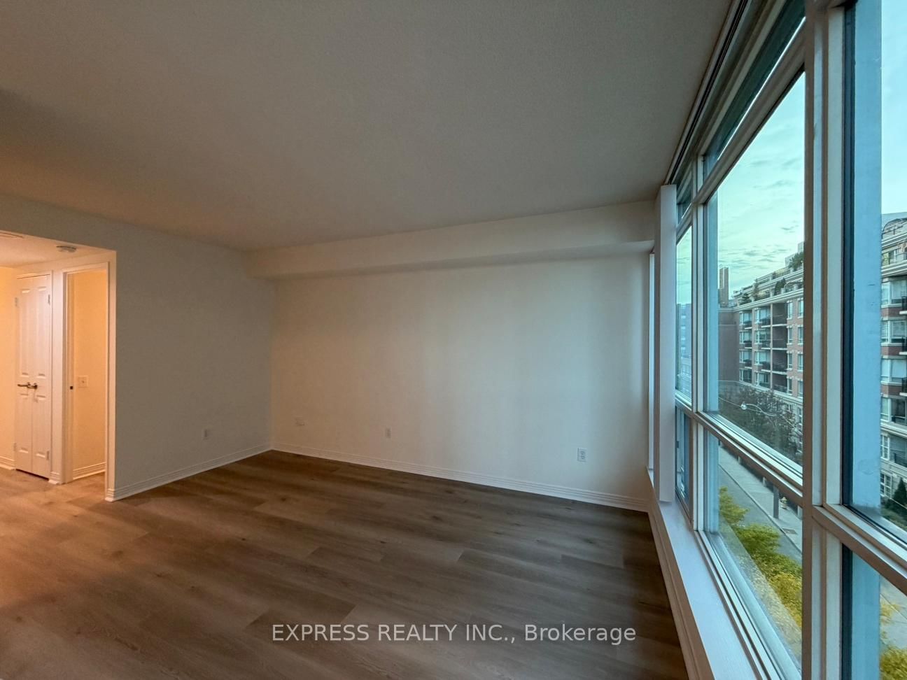 942 Yonge Street, Unit 504 - Photo 5