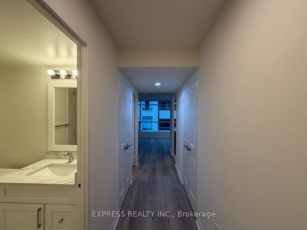942 Yonge Street, Unit 504 - Photo 7