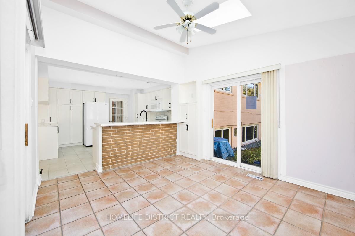 Detached House for sale at 22 Greenland Road, Toronto, Ontario, M3C 1N2 - Banbury-Don Mills - MLS: C12986844