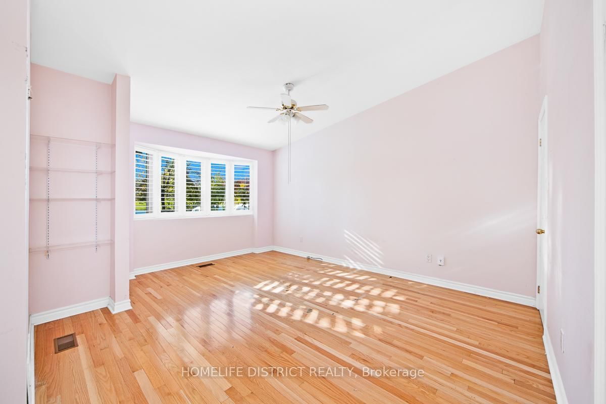 Detached House for sale at 22 Greenland Road, Toronto, Ontario, M3C 1N2 - Banbury-Don Mills - MLS: C12986844