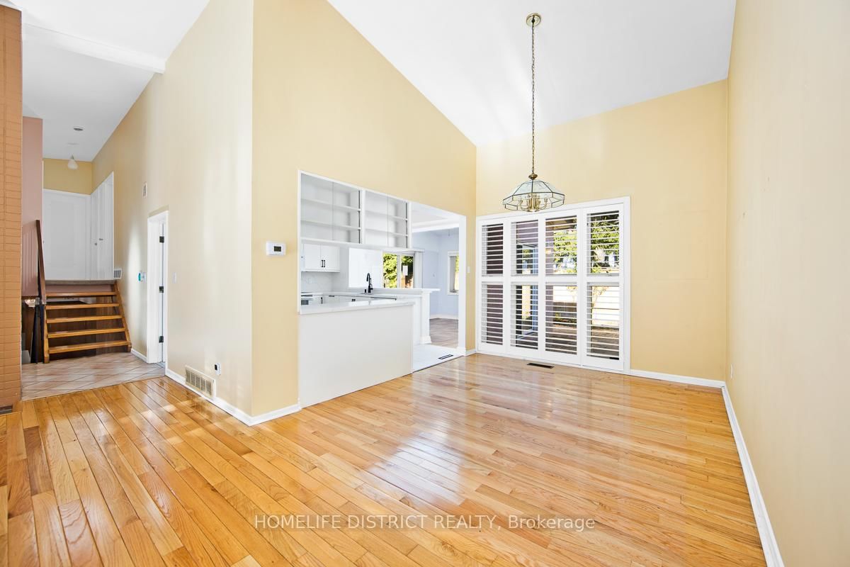 Detached House for sale at 22 Greenland Road, Toronto, Ontario, M3C 1N2 - Banbury-Don Mills - MLS: C12986844