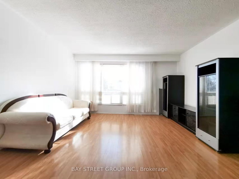 Upper - 97 Micmac Cres, Toronto, M2H 2K1 | Image 2
