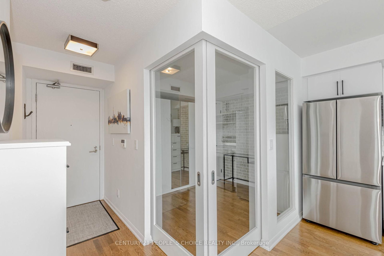 Condo for sale at 1611-215 Fort York Boulevard, Toronto, Ontario, M5V 4A2 - Niagara - MLS: C12986876