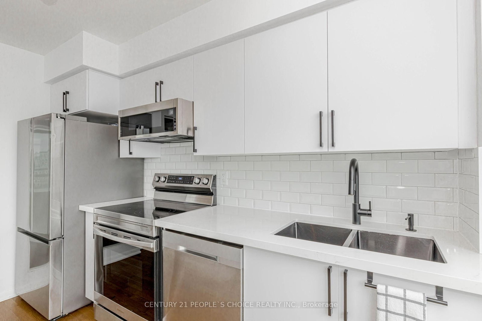 Condo for sale at 1611-215 Fort York Boulevard, Toronto, Ontario, M5V 4A2 - Niagara - MLS: C12986876