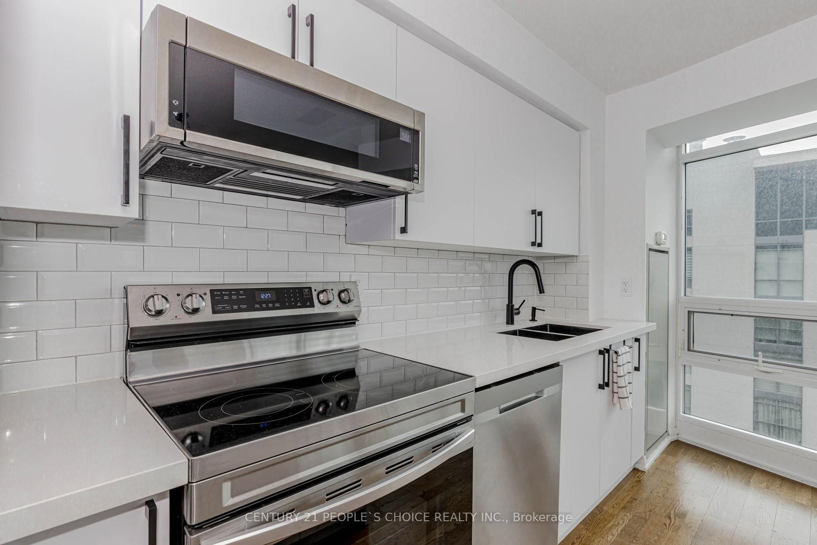 Condo for sale at 1611-215 Fort York Boulevard, Toronto, Ontario, M5V 4A2 - Niagara - MLS: C12986876