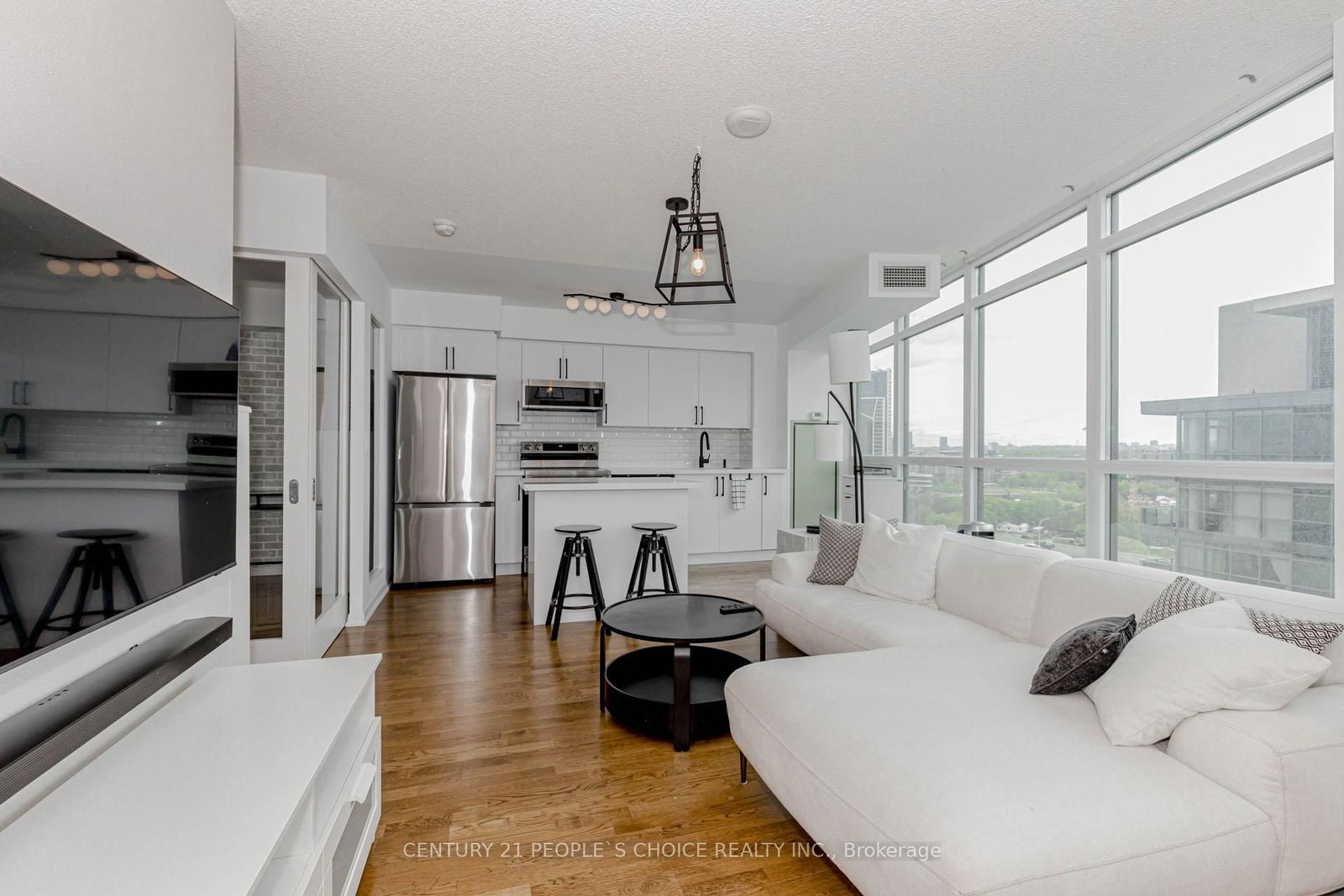 Condo for sale at 1611-215 Fort York Boulevard, Toronto, Ontario, M5V 4A2 - Niagara - MLS: C12986876