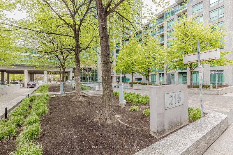 1611 - 215 Fort York Blvd, Toronto, M5V 4A2 | Image 3