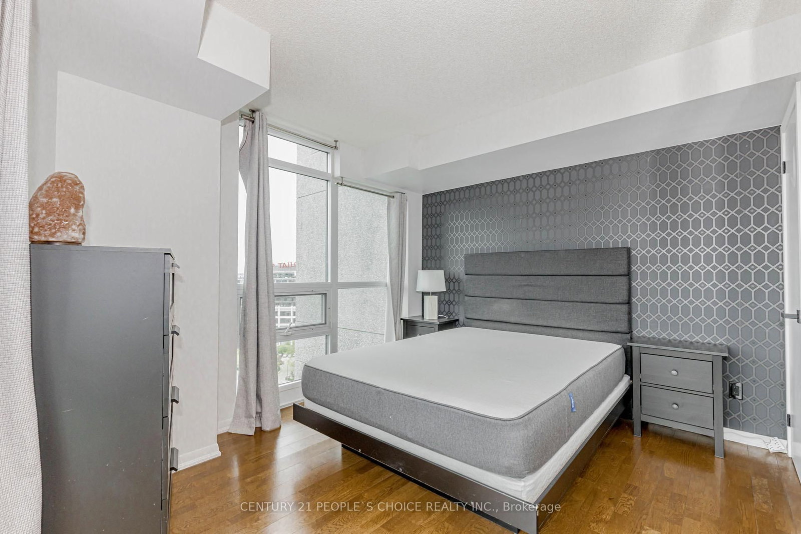Condo for sale at 1611-215 Fort York Boulevard, Toronto, Ontario, M5V 4A2 - Niagara - MLS: C12986876