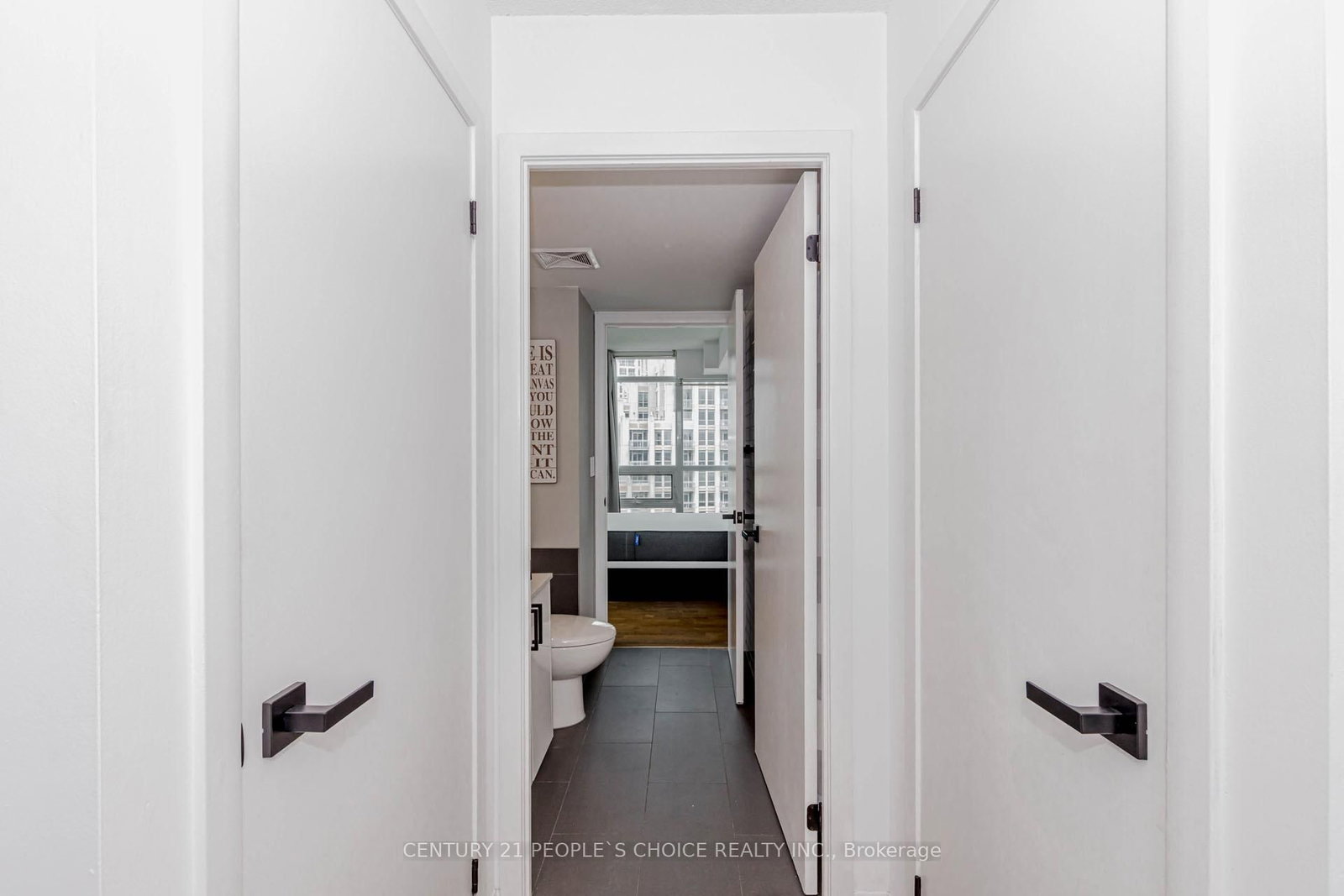 Condo for sale at 1611-215 Fort York Boulevard, Toronto, Ontario, M5V 4A2 - Niagara - MLS: C12986876