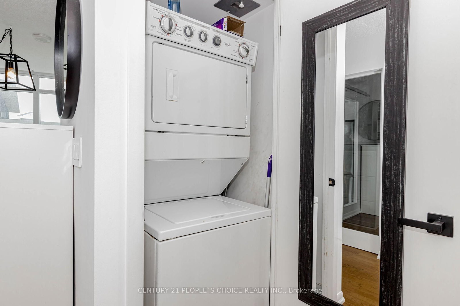 Condo for sale at 1611-215 Fort York Boulevard, Toronto, Ontario, M5V 4A2 - Niagara - MLS: C12986876