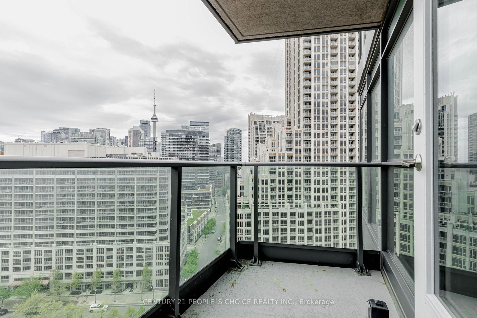 Condo for sale at 1611-215 Fort York Boulevard, Toronto, Ontario, M5V 4A2 - Niagara - MLS: C12986876