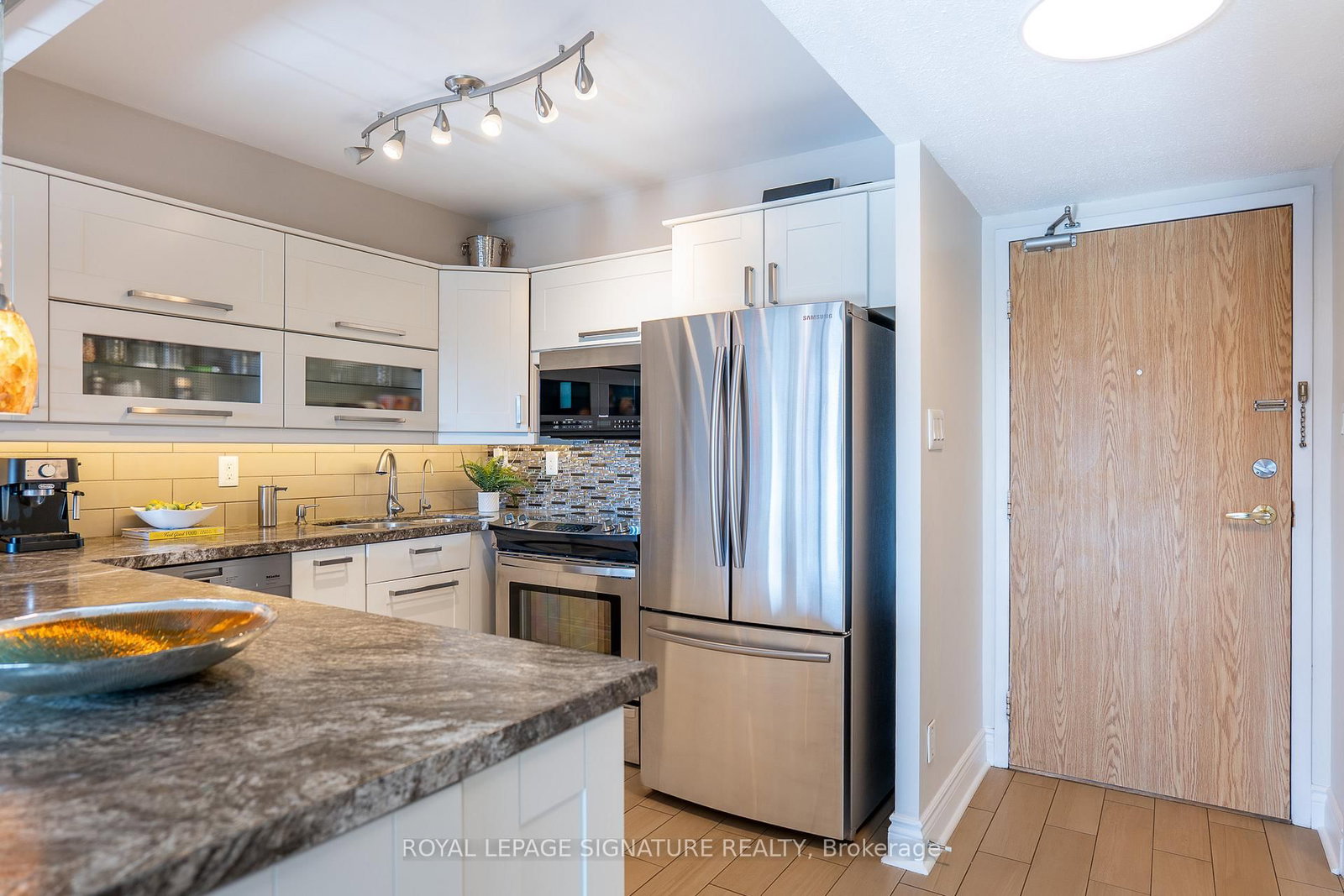 Condo for sale at 404-30 Fashion Roseway, Toronto, Ontario, M2N 6B4 - Willowdale East - MLS: C12986902