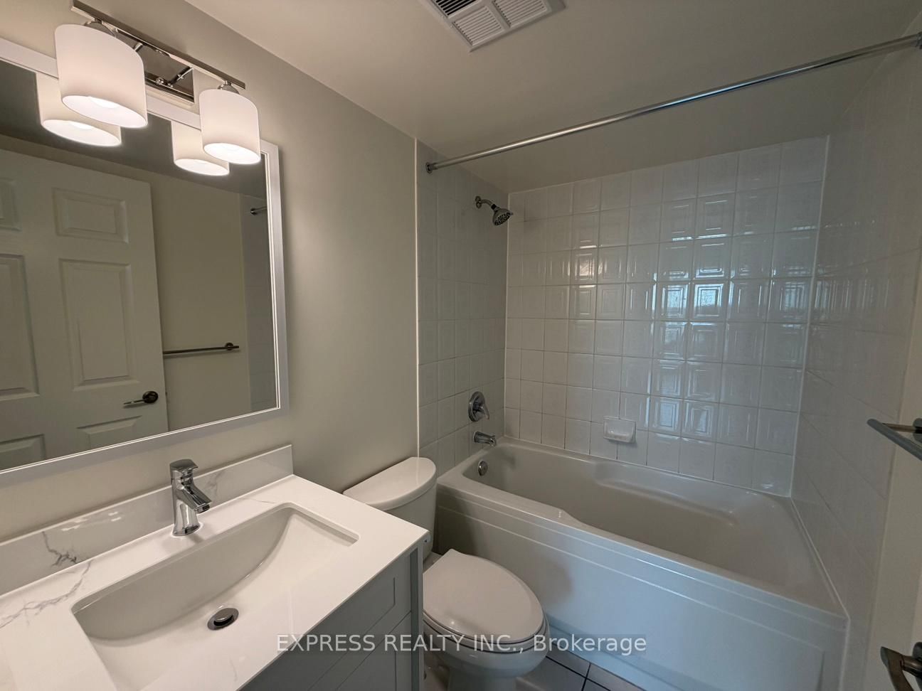 8 Hillcrest Avenue, Unit 1701