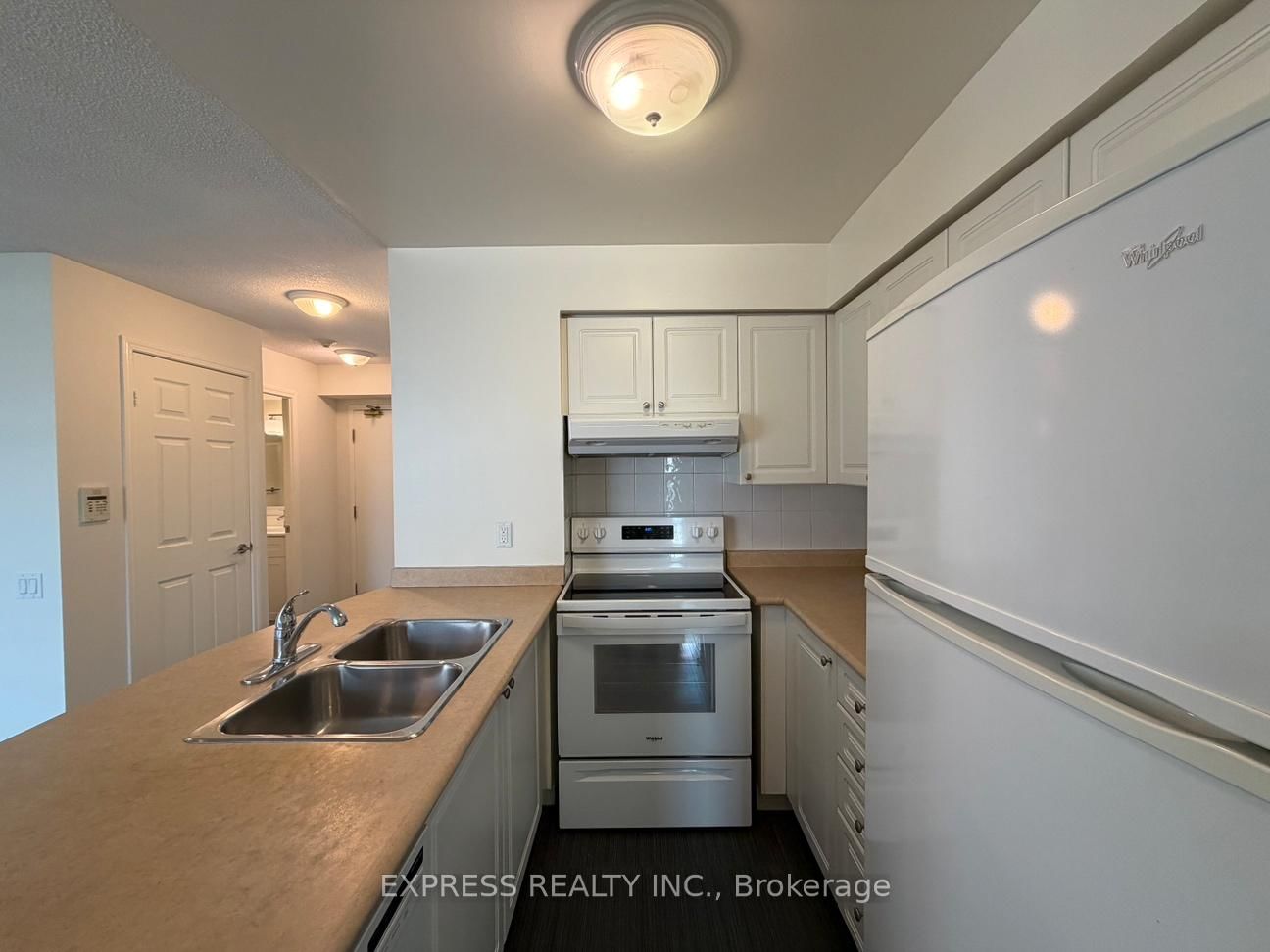 8 Hillcrest Avenue, Unit 1701 - Photo 6