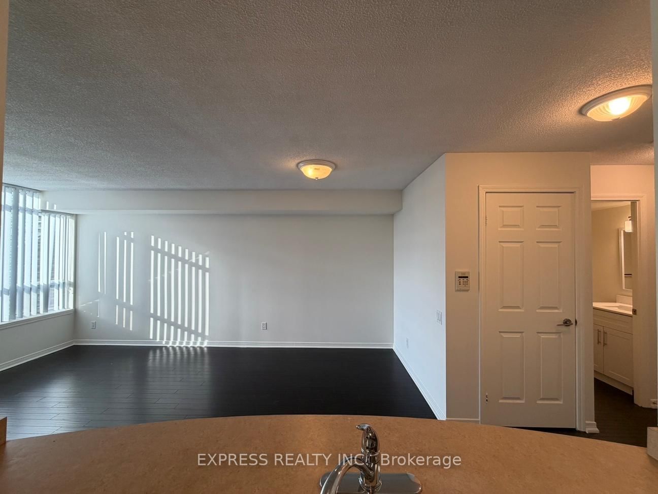 8 Hillcrest Avenue, Unit 1701 - Photo 7