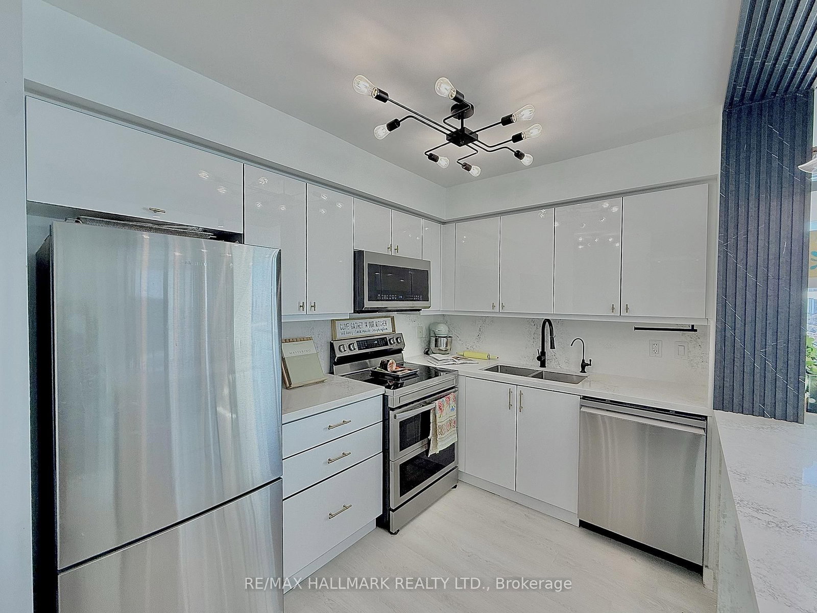 5740 Yonge Street, Unit 1904 - Photo 10