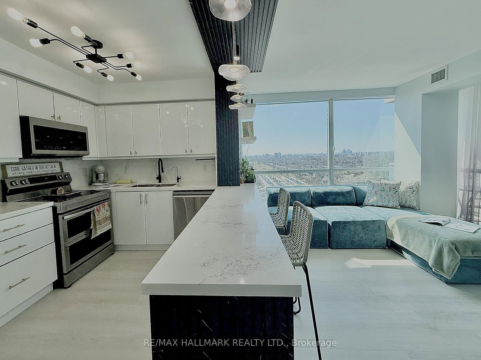 5740 Yonge Street, Unit 1904 - Photo 14