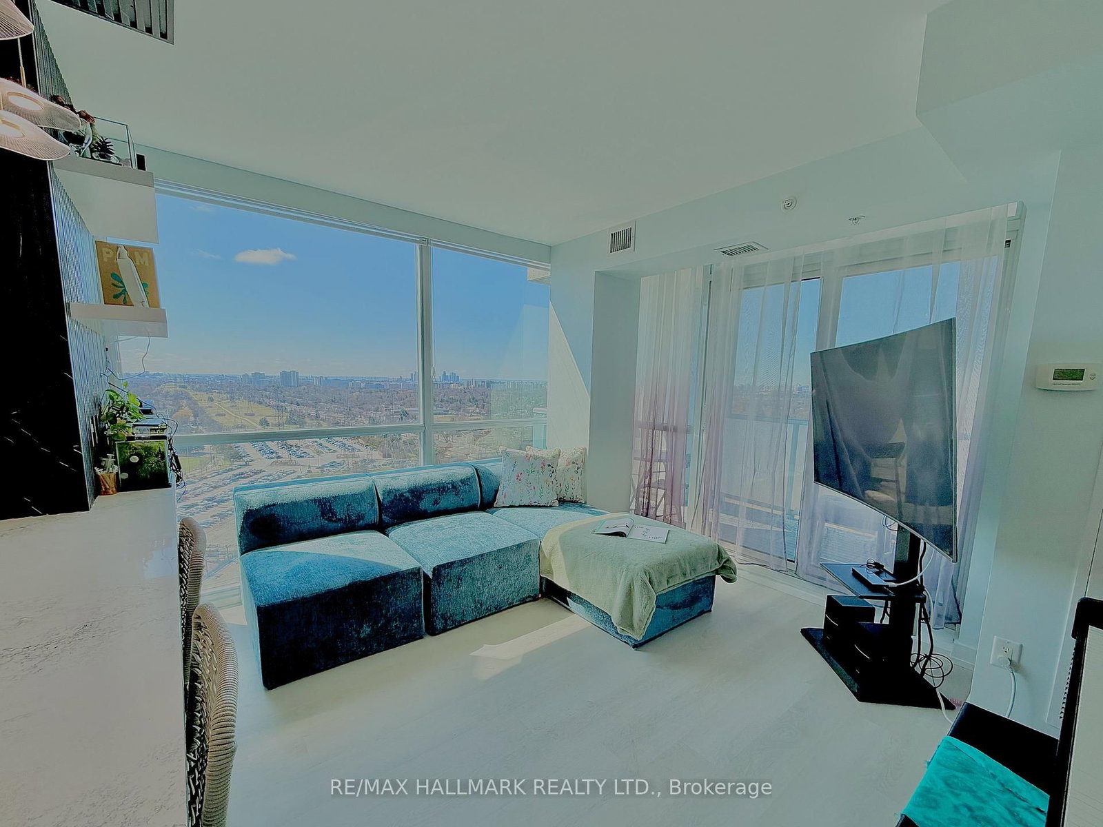 5740 Yonge Street, Unit 1904 - Photo 16