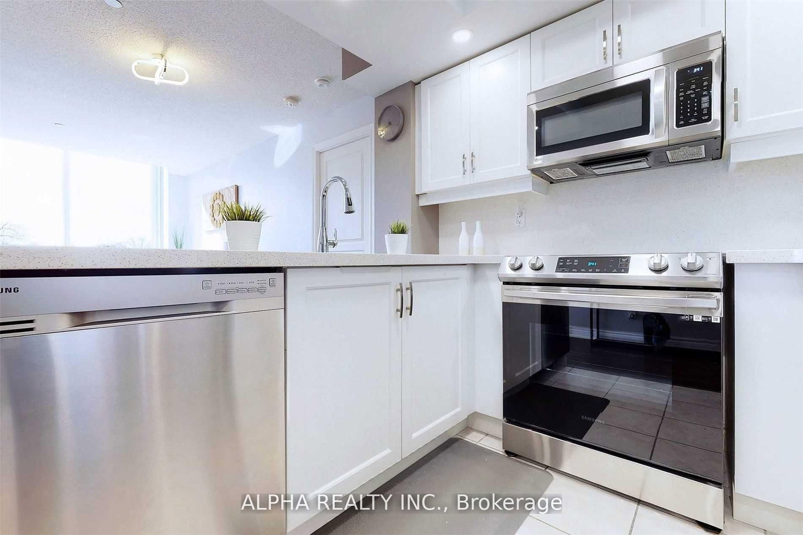 5 Northtown Way, Unit 205 - Photo 8