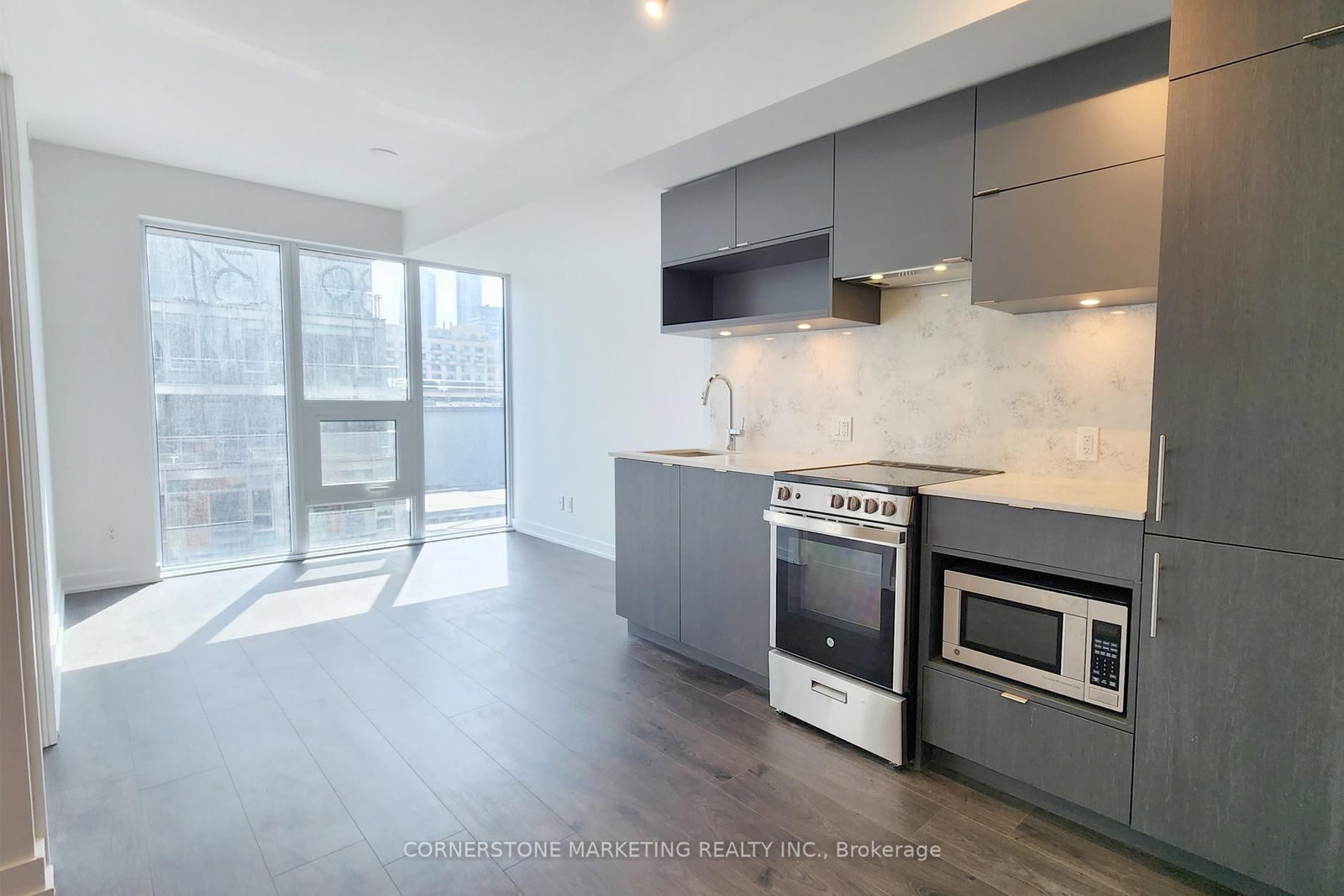 100 Queen Street E, Unit 706