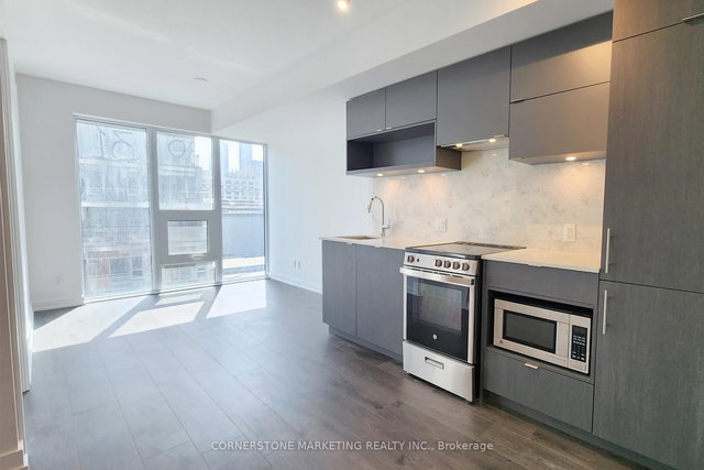 706 - 100 Queen Street E