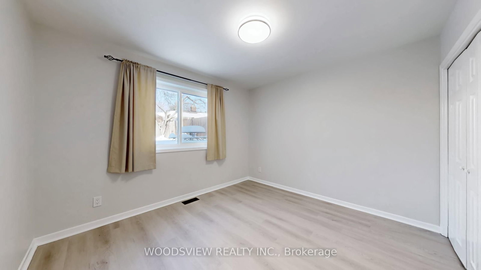 56 Niantic Crescent, Unit Lower - Photo 12
