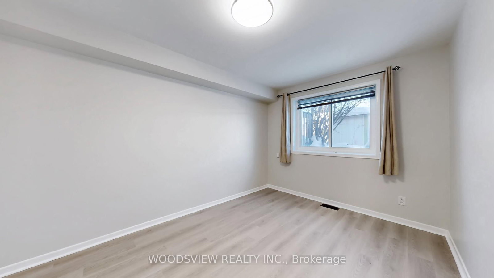 56 Niantic Crescent, Unit Lower - Photo 9