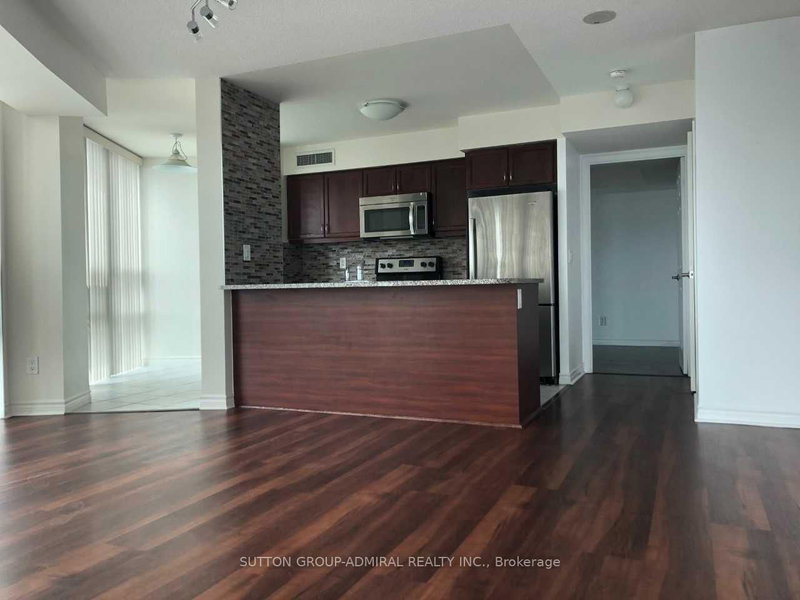 2811 - 19 Grand Trunk Cres S, Toronto, M5J 3A3 | Image 3