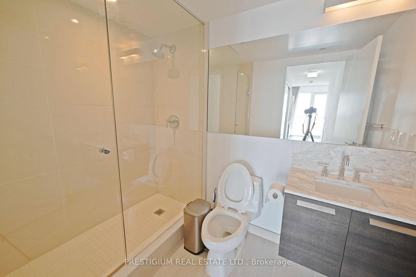 42 Charles Street E, Unit 4103 - Photo 11