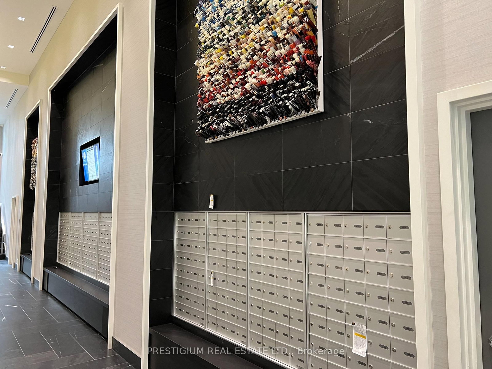 42 Charles Street E, Unit 4103 - Photo 22