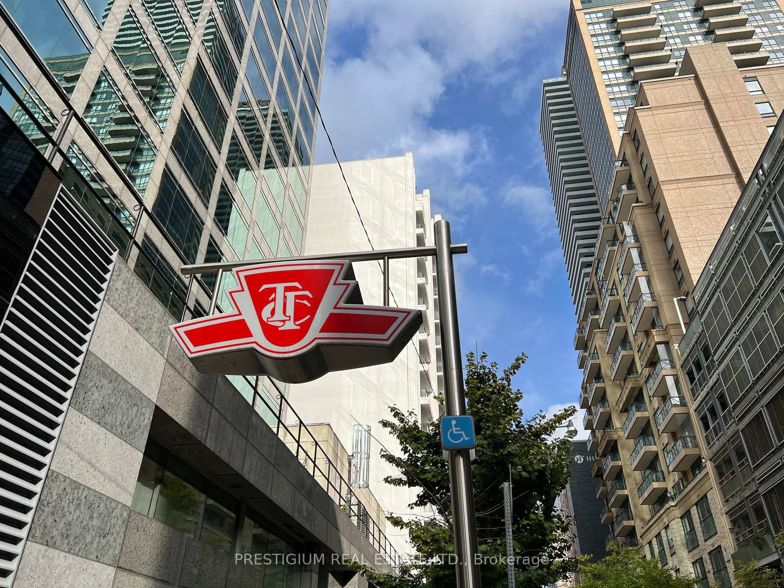 42 Charles Street E, Unit 4103 - Photo 25