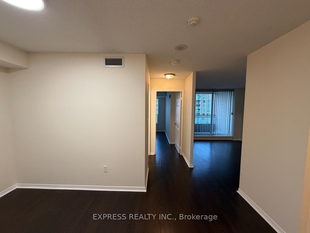 29 Pemberton Avenue, Unit 1005 - Photo 8