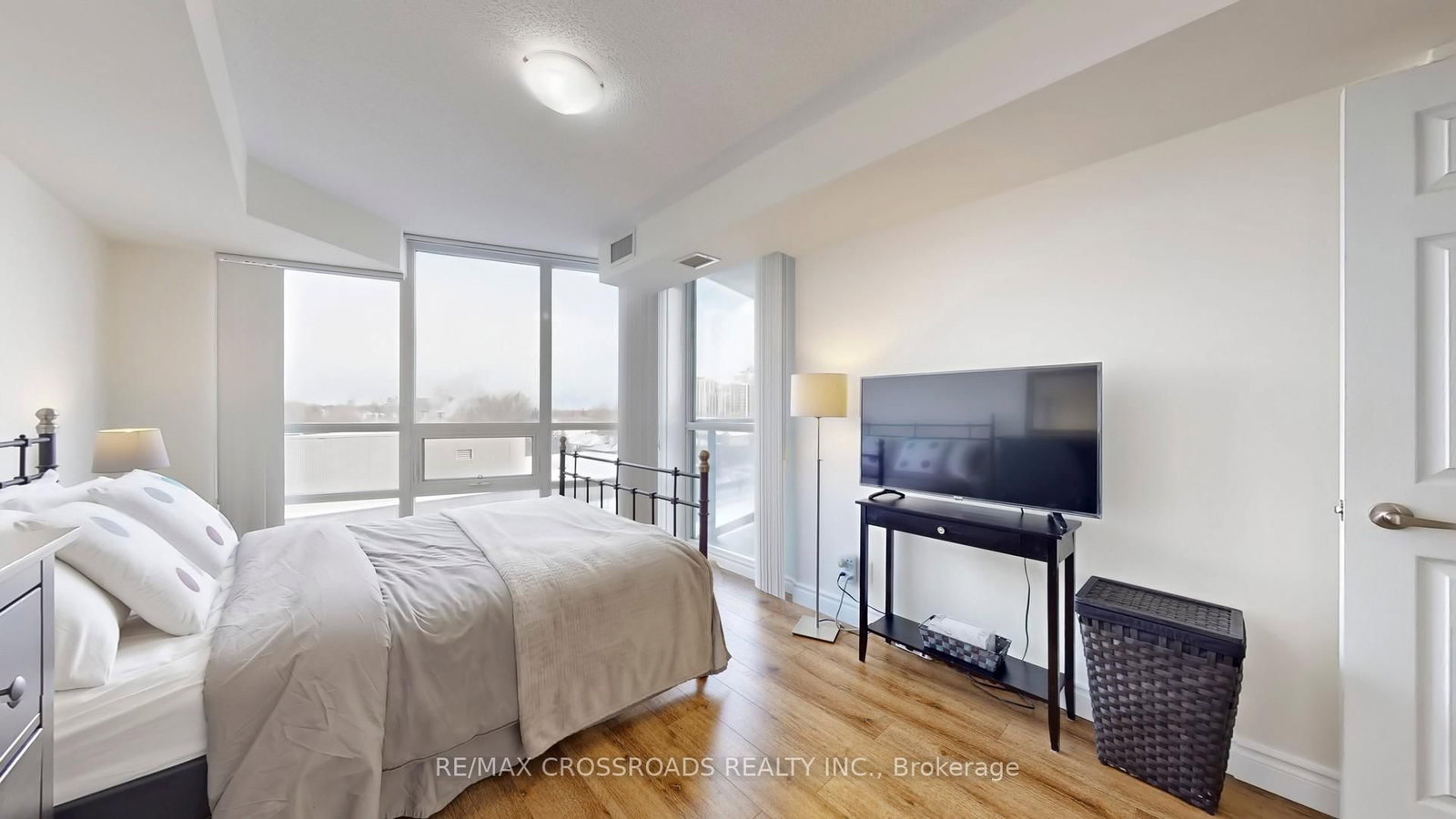 35 Hollywood Avenue, Unit 702 - Photo 23