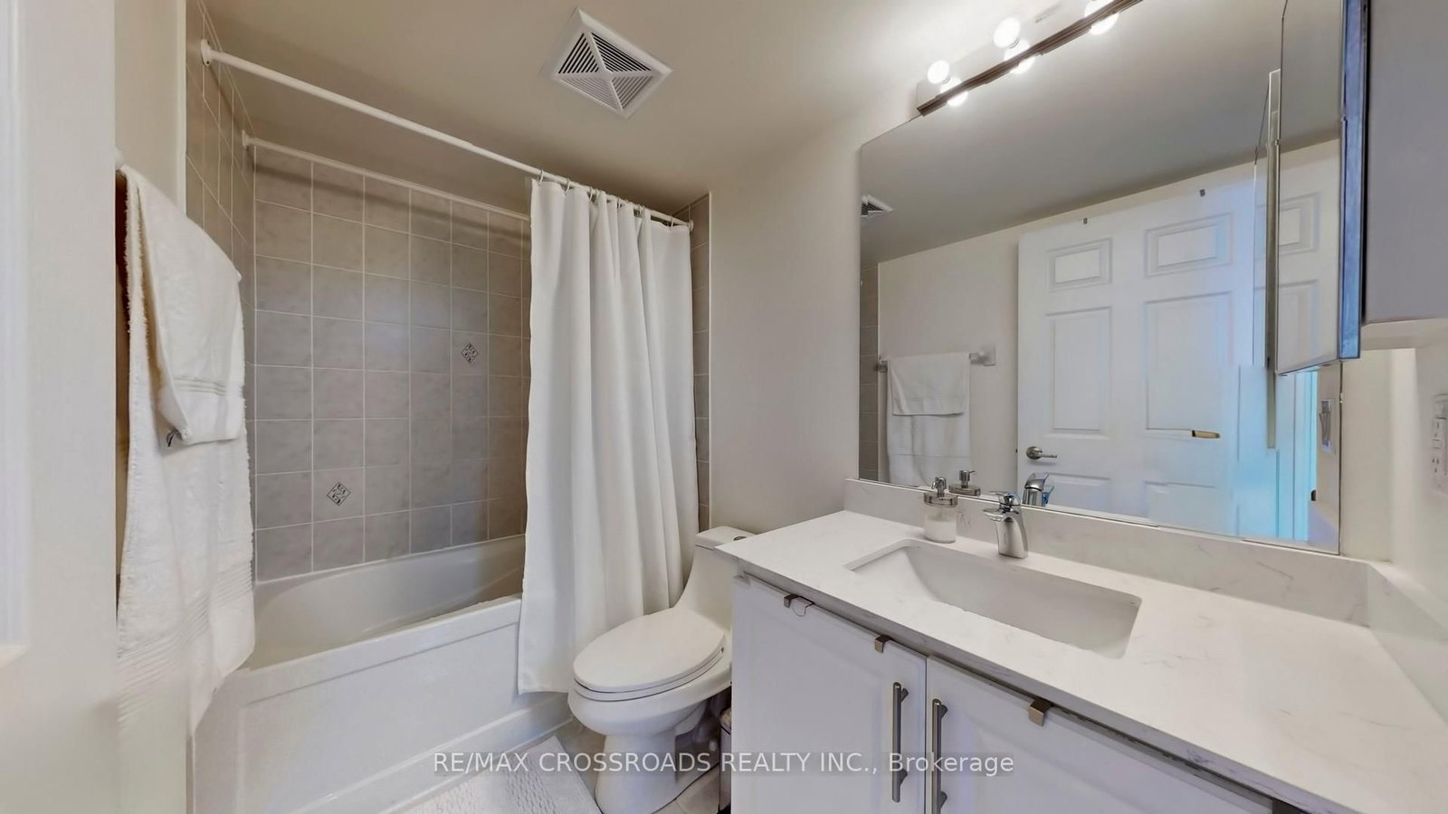 35 Hollywood Avenue, Unit 702 - Photo 26