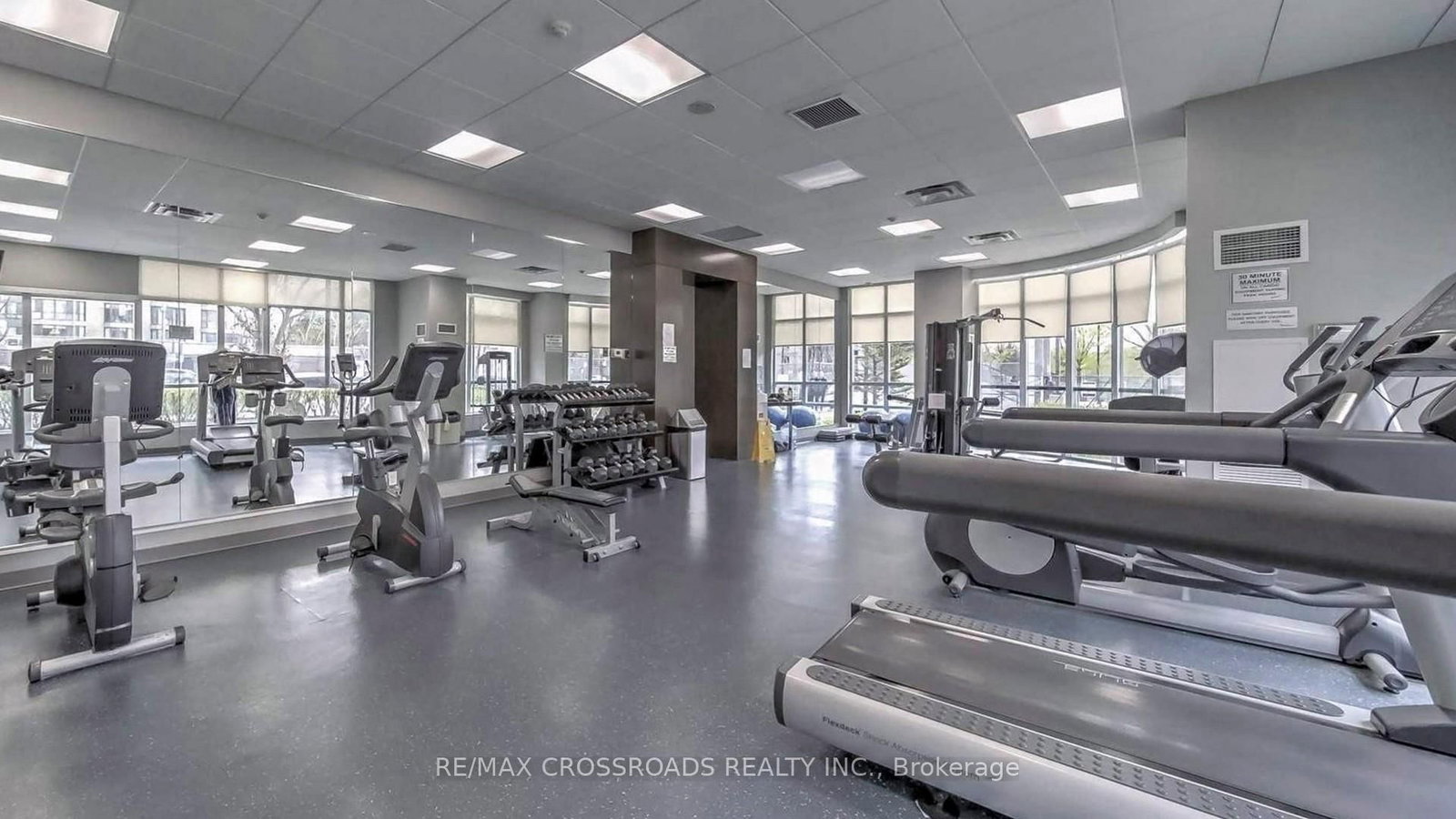 35 Hollywood Avenue, Unit 702 - Photo 34